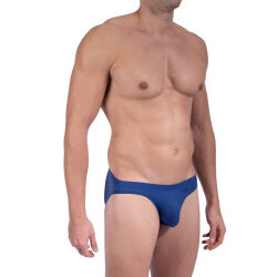 - "RED 0965 Brazilbrief - Marine" (. !) 